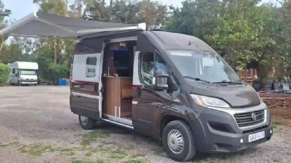 Rent a Camper Van in Morocco | Airport Transfers | Voyage en Camping-Car au Maroc : Itinéraire Agadir – Mirleft – Sidi Ifni Camping-car en voyage à travers les paysages majestueux du Maroc avec Camper Van Rentals Morocco Camper van journey through Morocco's majestic landscapes with Camper Van Rentals Morocco