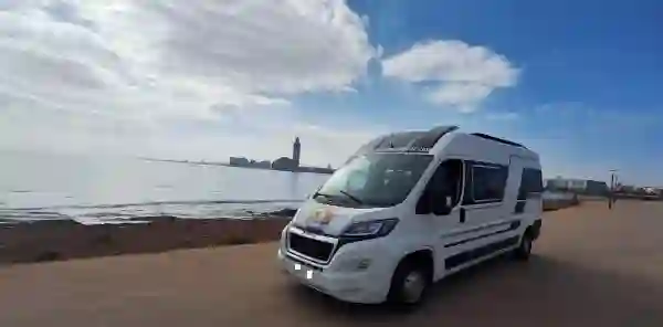 Rent a Camper Van in Morocco | Airport Transfers | Camper Van Trip in Morocco: Fes, Ifrane, Azrou, Ziz Camping-car en voyage à travers les paysages majestueux du Maroc avec Camper Van Rentals Morocco