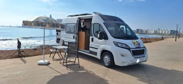 Rent a Camper Van in Morocco | Airport Transfers | Über Famille découvrant le Maroc en camping-car Family discovering Morocco by camper van.