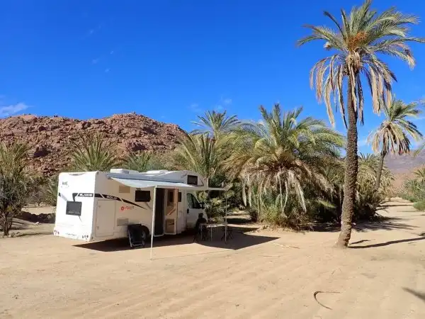 Rent a Camper Van in Morocco | Airport Transfers | Budget Voyage au Maroc en Camping-Car : Astuces, Itinéraires et Prix Camping-car dans le désert de Merzouga Maroc - Meilleurs Itinéraires en Camping-Car au Maroc