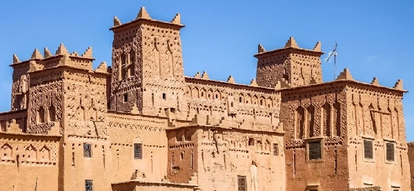 Architecture en pisé de la kasbah Amridil, circuit en Camping-Car Maroc
