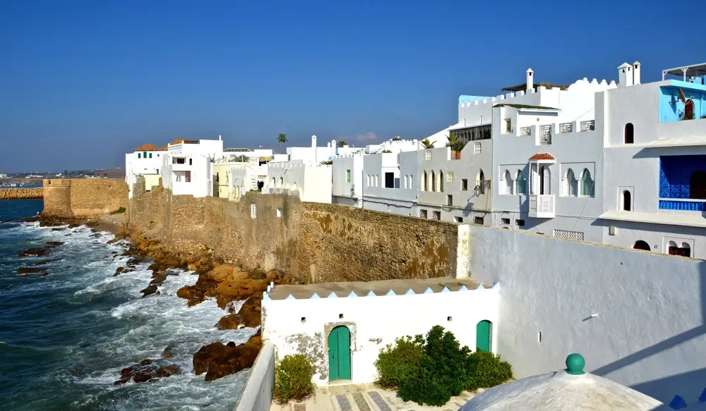 Rent a Camper Van in Morocco | Airport Transfers | Route du Nord & Rif en Camping-Car et 4x4 Camper Overland Off-Road Maroc (8–10 jours) Village côtier et mer à Asilah, itinéraire balnéaire en Camping-Car Maroc