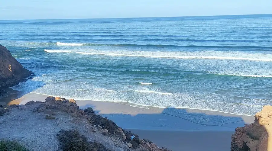 Rent a Camper Van in Morocco | Airport Transfers | Route du Nord & Rif en Camping-Car et 4x4 Camper Overland Off-Road Maroc (8–10 jours) Plage de Martil sur la Méditerranée, étape balnéaire en Camping-Car Maroc